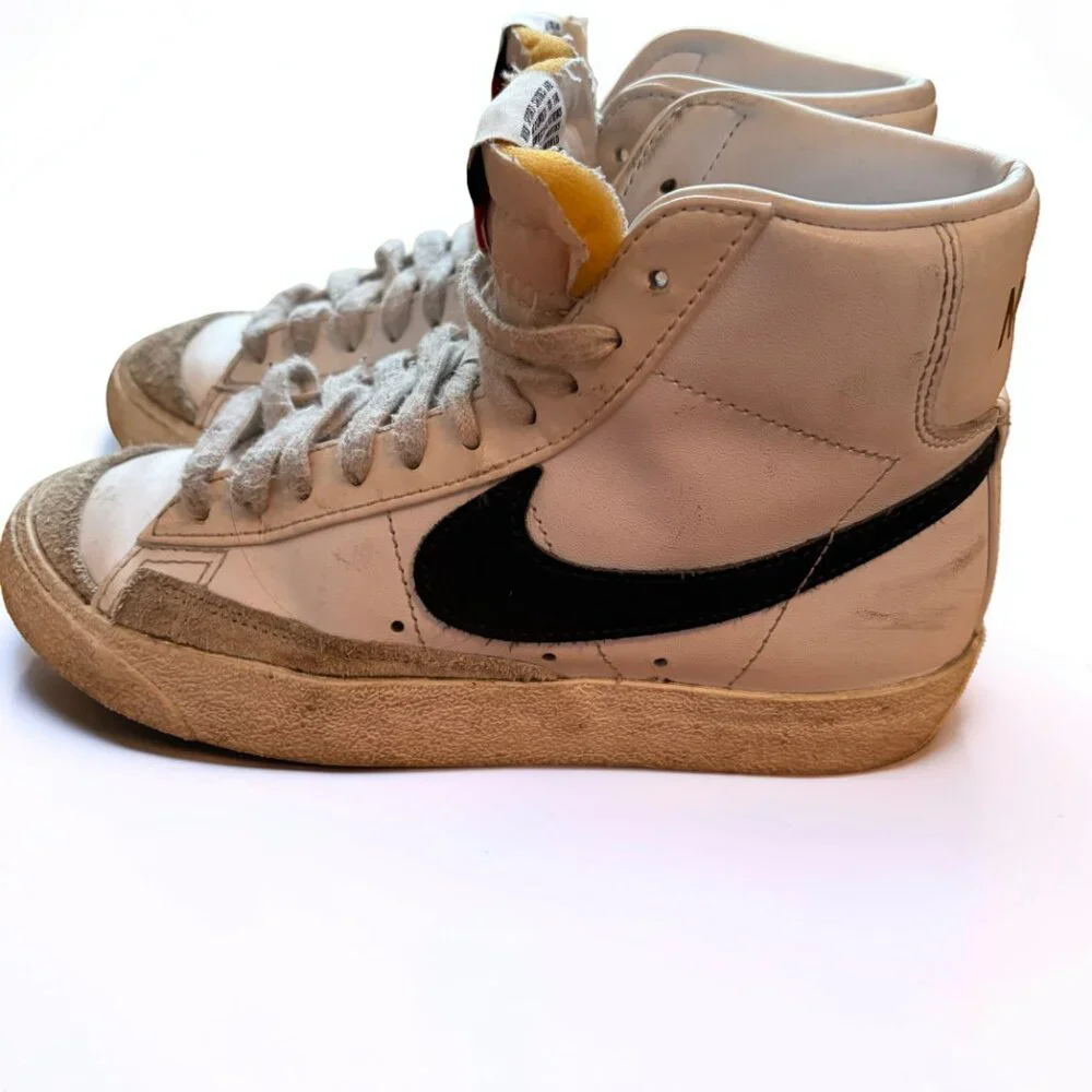 Nike Blazer Mid '77 Sneakers – Women’s Size 5 - Picture 2 of 4